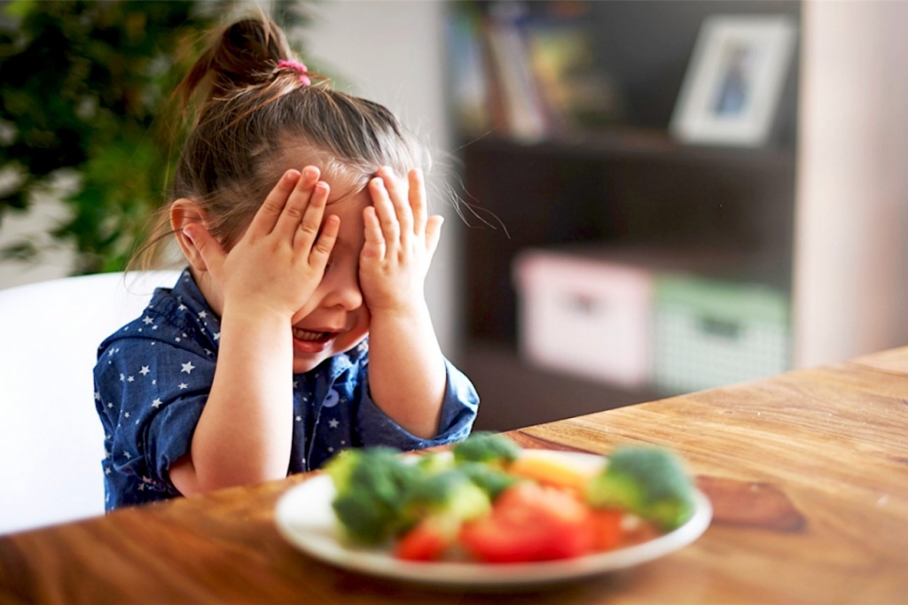 Dieta vegana per bambini: quali sono i rischi?