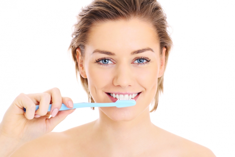 Come si puliscono i denti? In che modo si può essere sicuri di aver effettuato una perfetta pulizia dentale e del cavo orale?